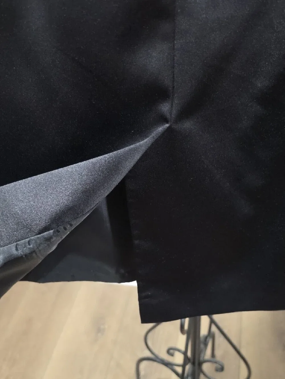 Le Suit Black Women's Pencil Skirt